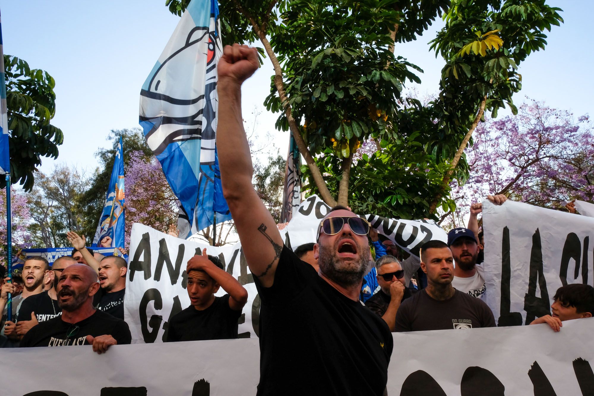 La protesta de la afición antes del Málaga CF - CD Mirandés, en imágenes