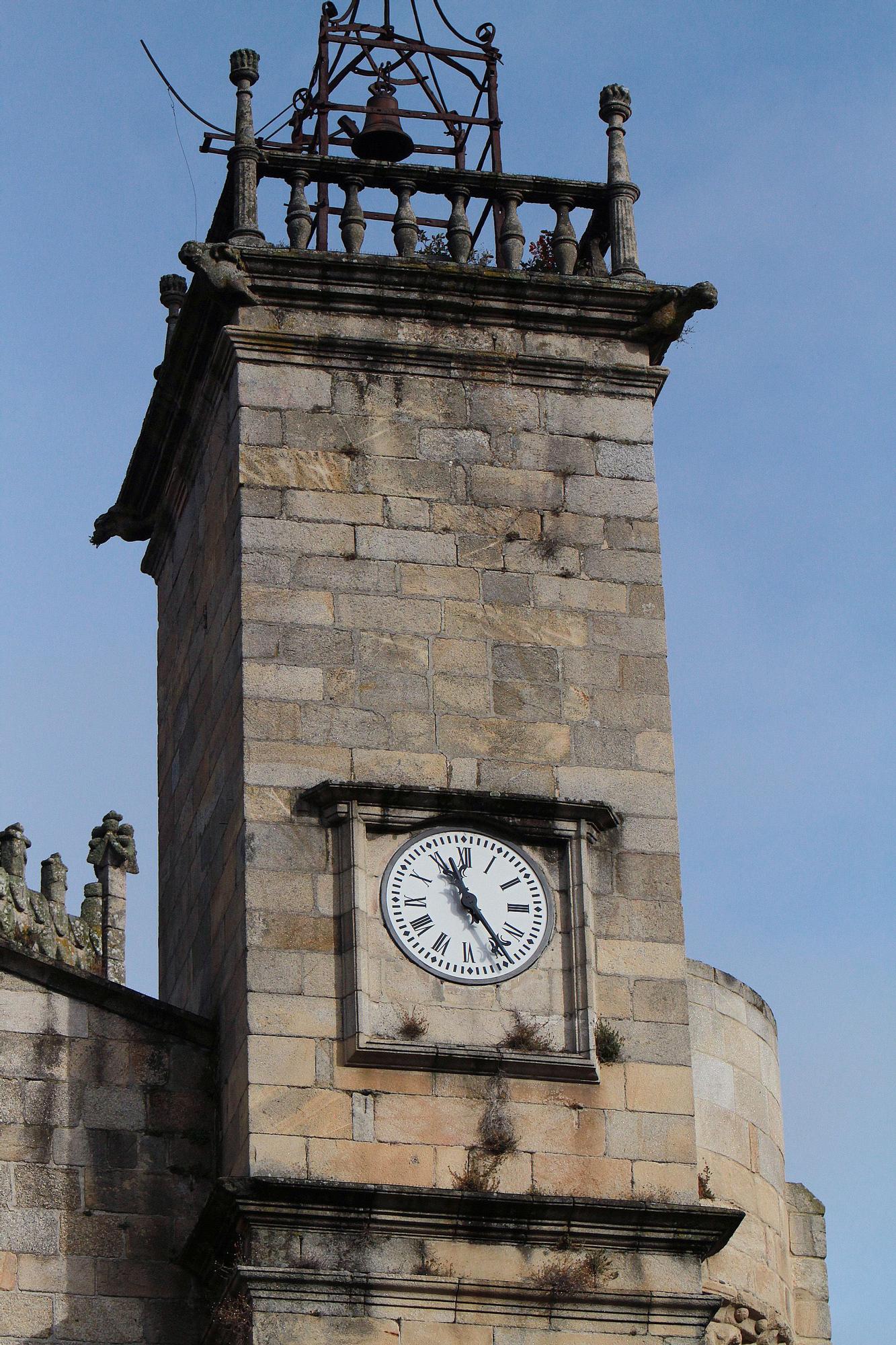 La torre del reloj de la catedral de Ourense. // IÑAKI OSORIO