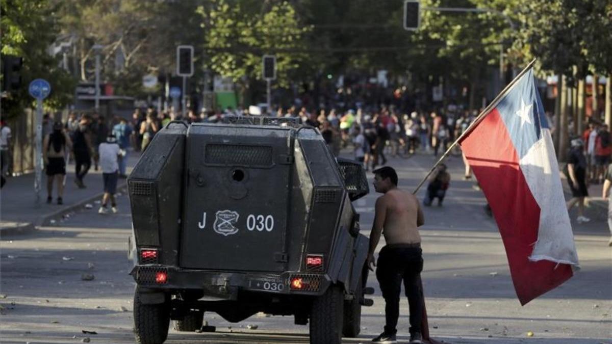 chile-camion-protestas-ap