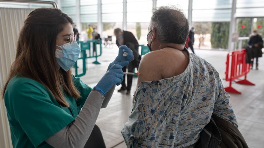 Más vacunas para Zamora: todas Pfizer y ninguna para niños