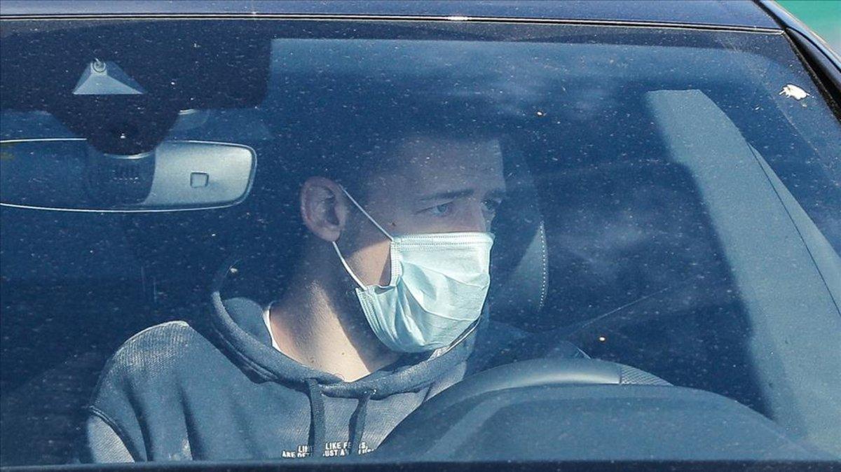 Los jugadores entrando en la Ciutat Esportiva