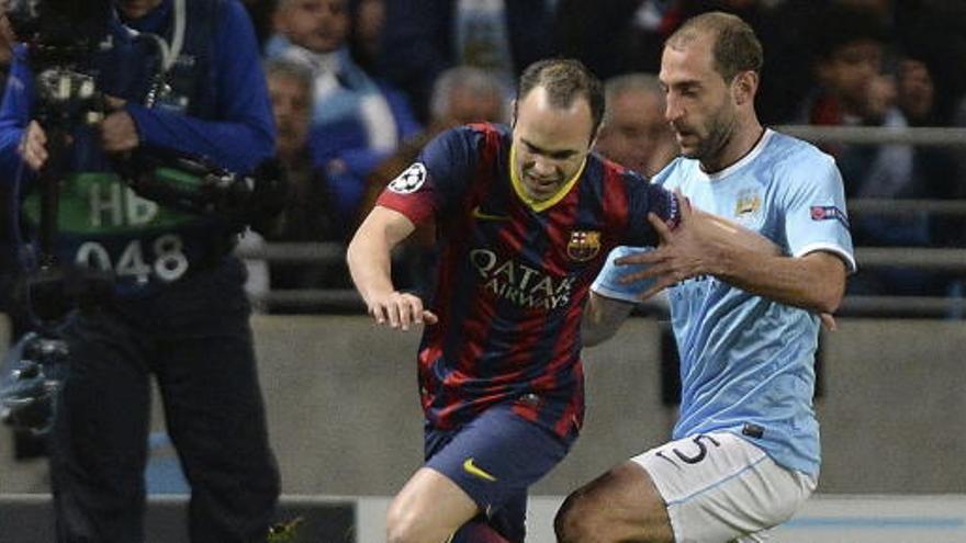 Iniesta en una acción del partido ante el Manchester City.