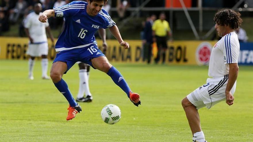 Pablo Aimar vuelve al fútbol para jugar un último partido con su hermano