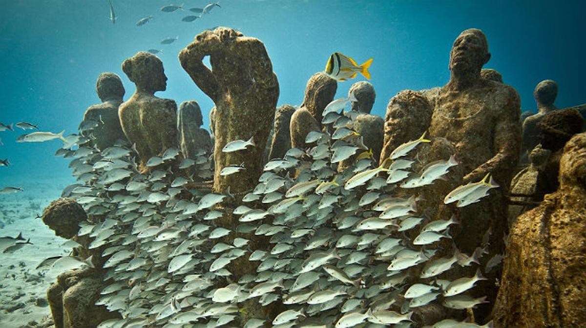 Lanzarote ha inaugurat el primer museu submarí d’Europa, amb escultures de Jason de Caires.