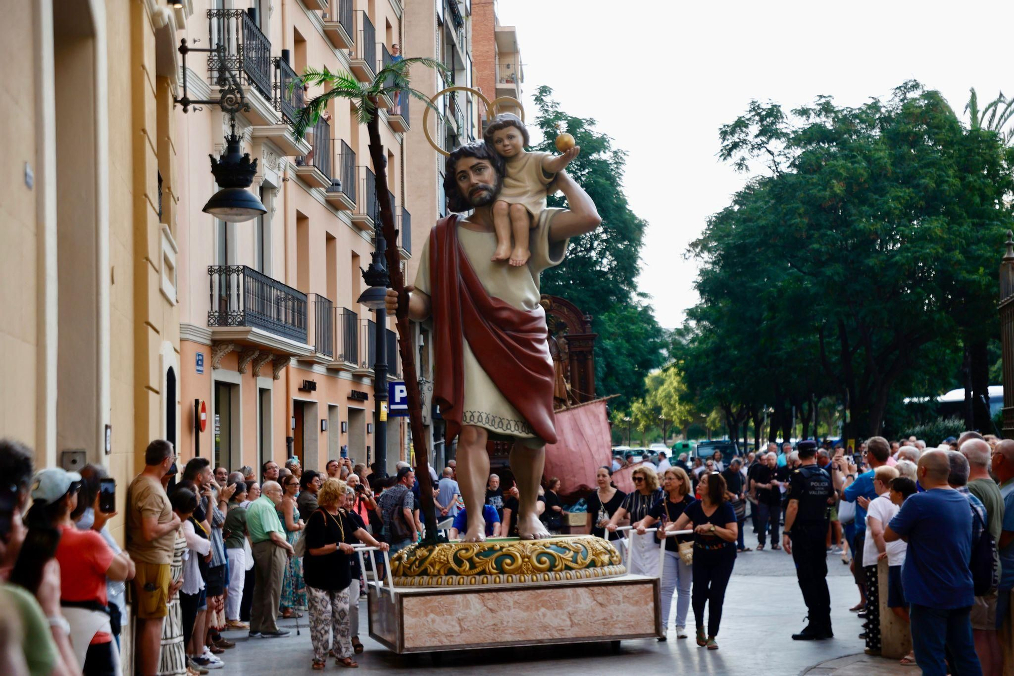 El Corpus recorre las calles de València en el Traslado