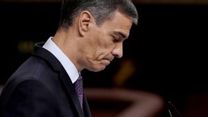 Sánchez es presenta com un «polític net», rebutja llançar la tovallola i ofereix als socis l’«impuls més gran contra la corrupció»