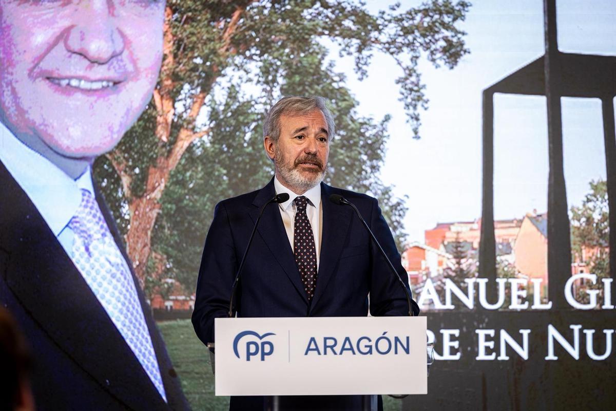 Jorge Azcón, en el homenaje a Giménez Abad, este lunes.
