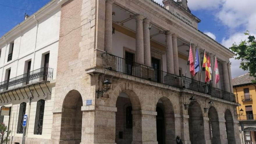 Fachada del Ayuntamiento de Toro. | M. J. C. (Archivo)