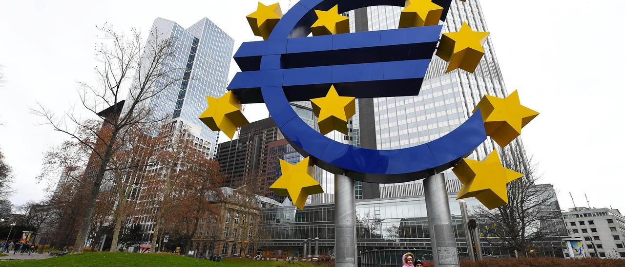 UE.- El Eurogrupo aborda este lunes el riesgo de quiebras empresariales por la crisis