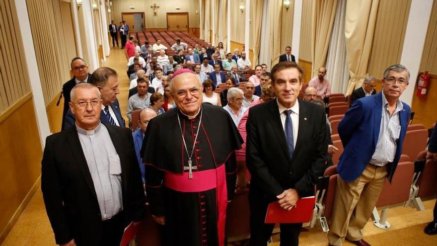 El Obispado invita a más de 60 hermandades a una exposición magna en la Catedral