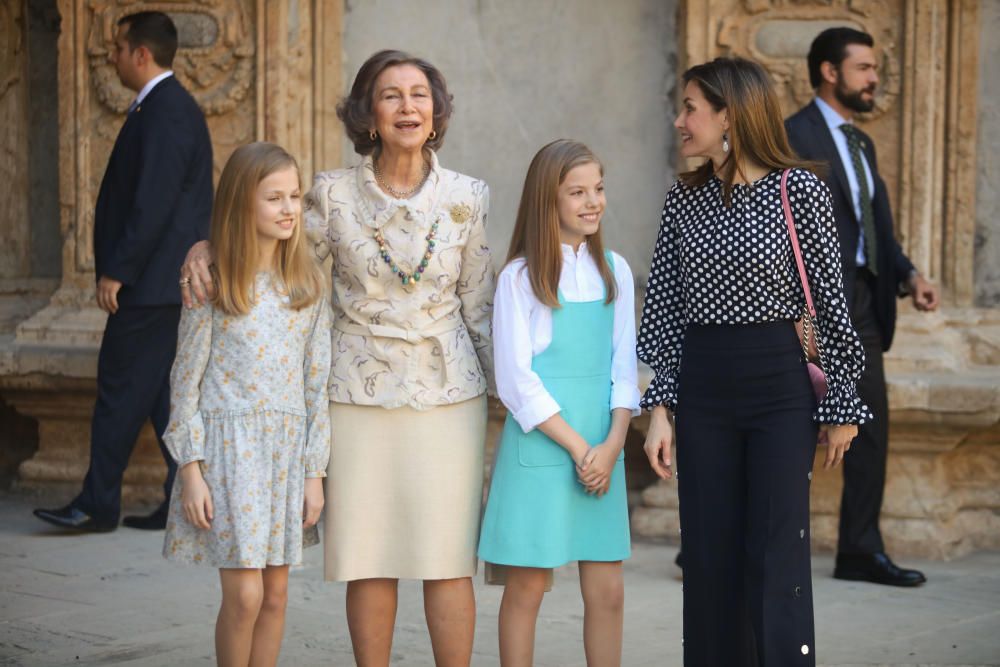 Los Reyes y los Reyes eméritos, juntos en la misa de Pascua