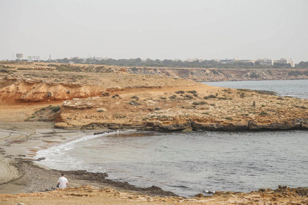 Cala Mosca, en Orihuela, con bandera azul.