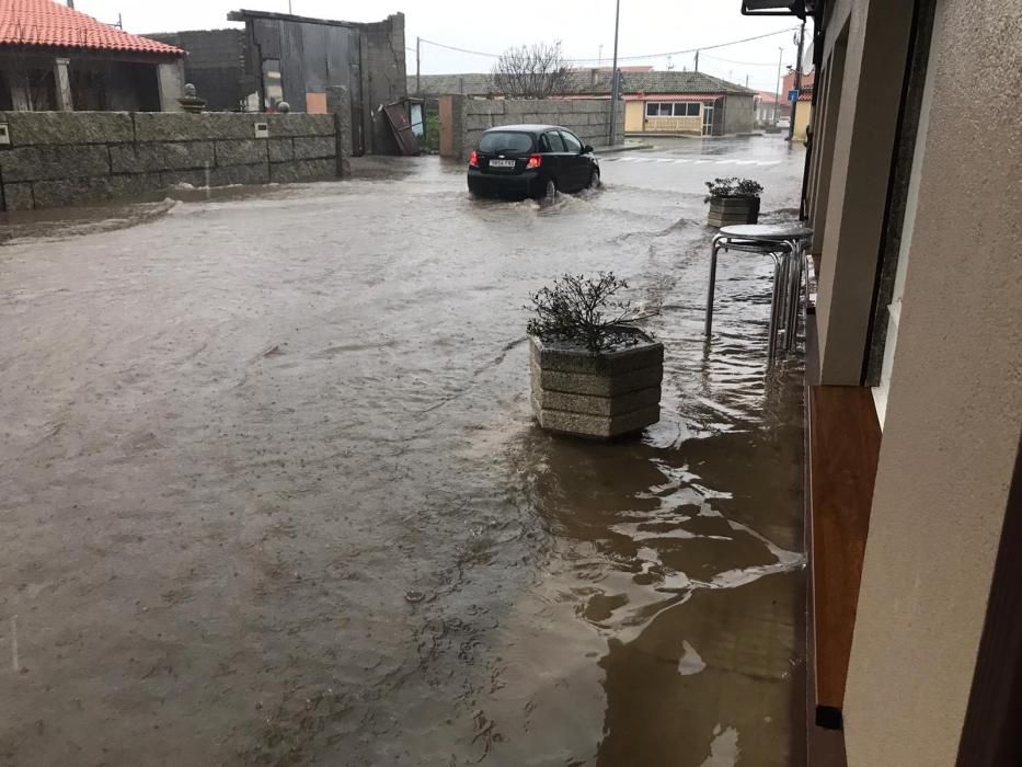 Los efectos de las intensas lluvias en O Grove.