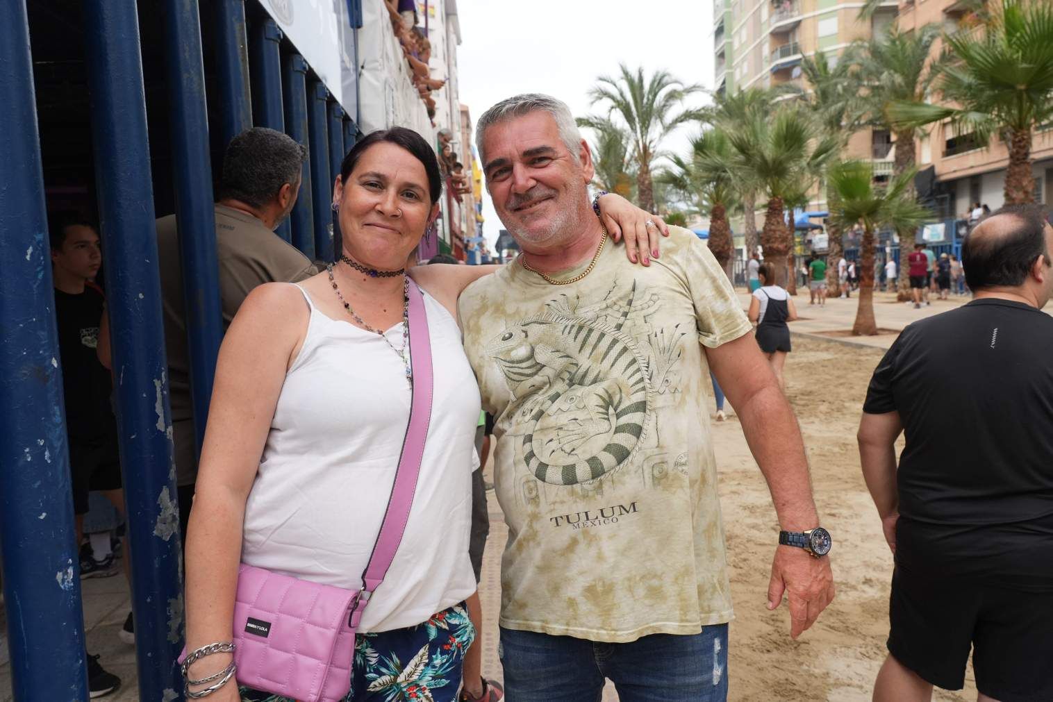 El Grau da inicio a las fiestas de Sant Pere con pólvora, bous y música