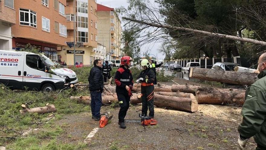 Rescatadas 12 personas de sus coches en Murcia tras quedar atrapadas por la lluvia