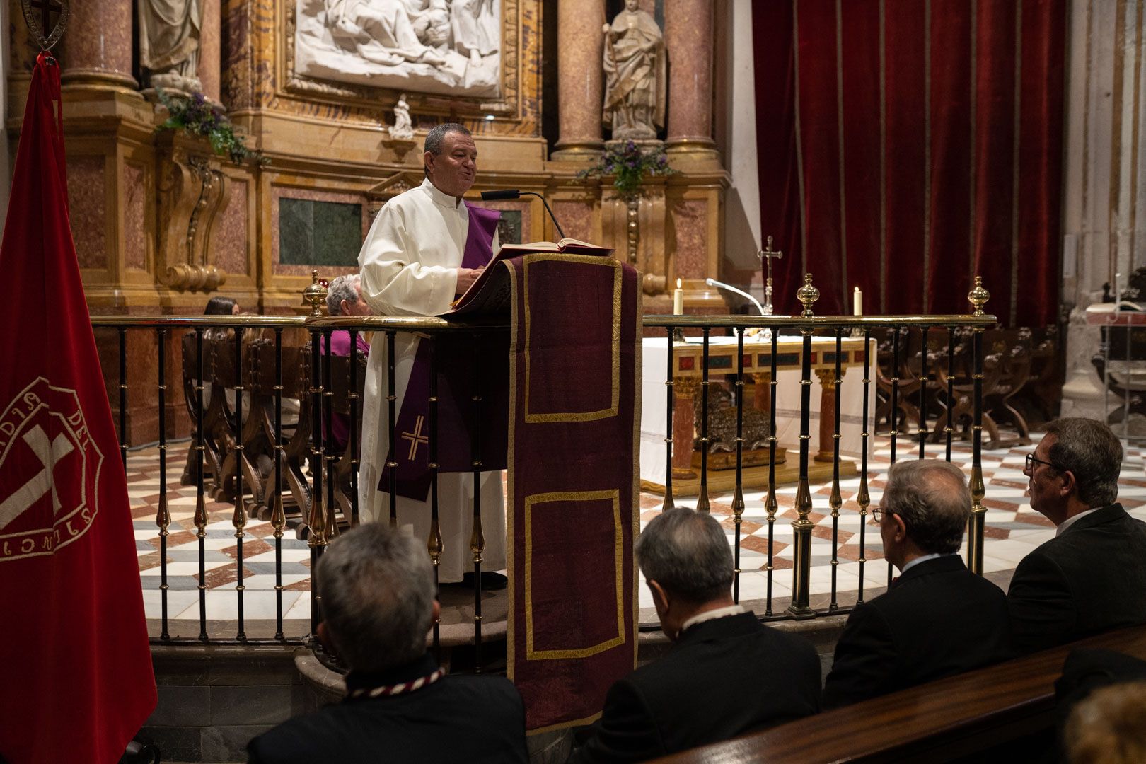 Rito de entrada de nuevos hermanos de la Cofradía del Silencio