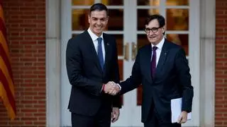 Sánchez e Illa se reúnen en la Moncloa en plena crisis por la corrupción del PSOE