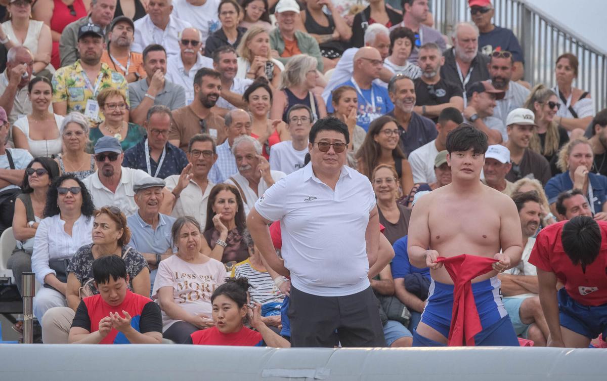 Lucha Canaria y Coreana en Las Canteras