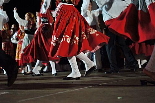 40 Folkloregruppen nehmen am Festival teil