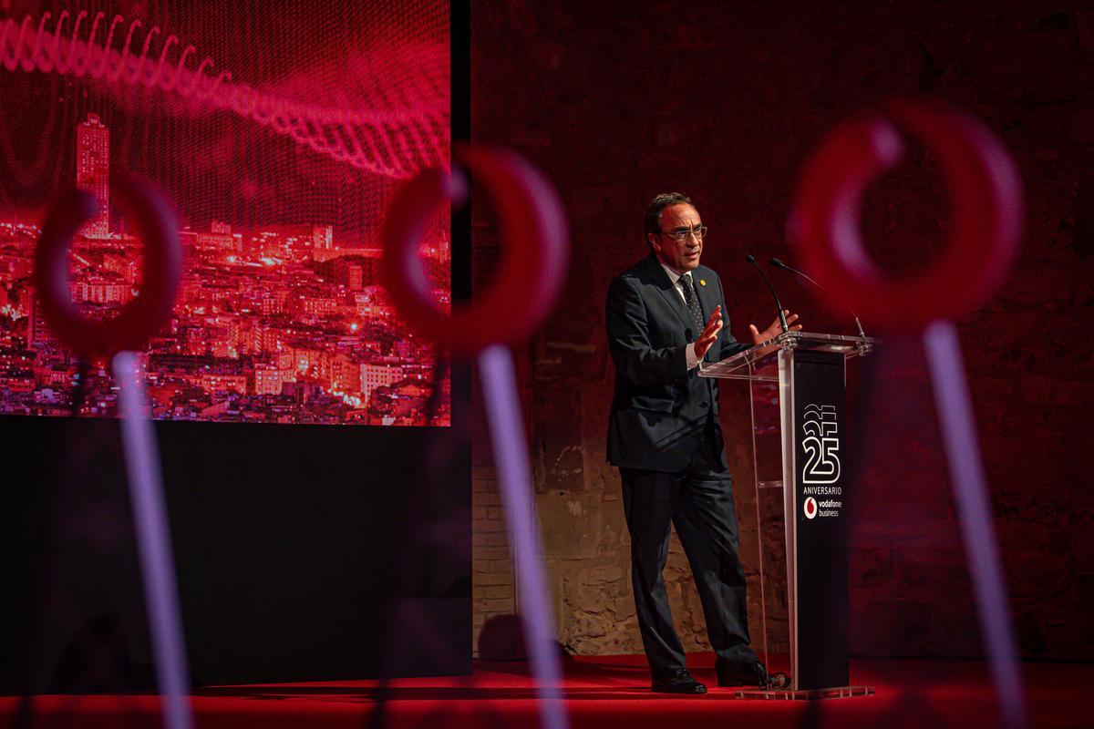 Barcelona, 30/10/2025 Economía.  Gala 25 aniversario Vodafone, Catalunya. Josep Rull President del Parlament de Catalunya. AUTOR: MANU MITRU