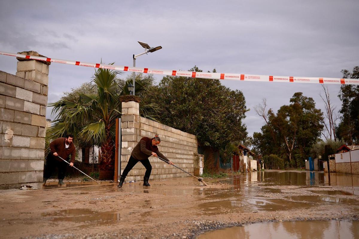 La vuelta a casa de los desalojados cordobeses por el temporal, en imágenes