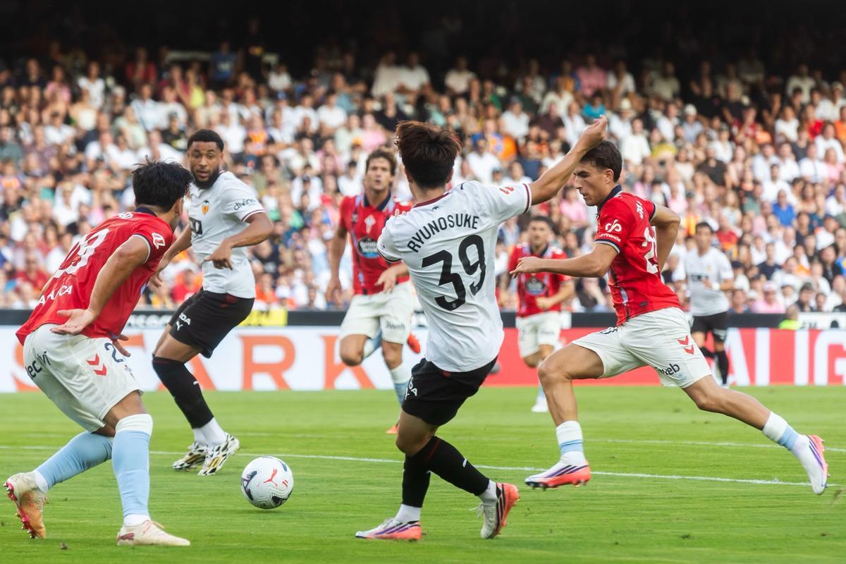 Ryunosuke Sato en el Valencia CF - Celta de Vigo