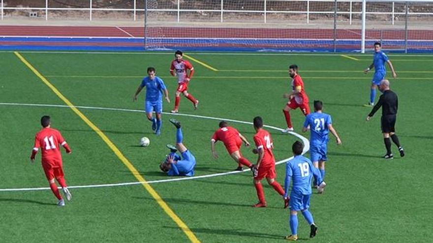 Imagen del partido Petrelense-Rayo Ibense.