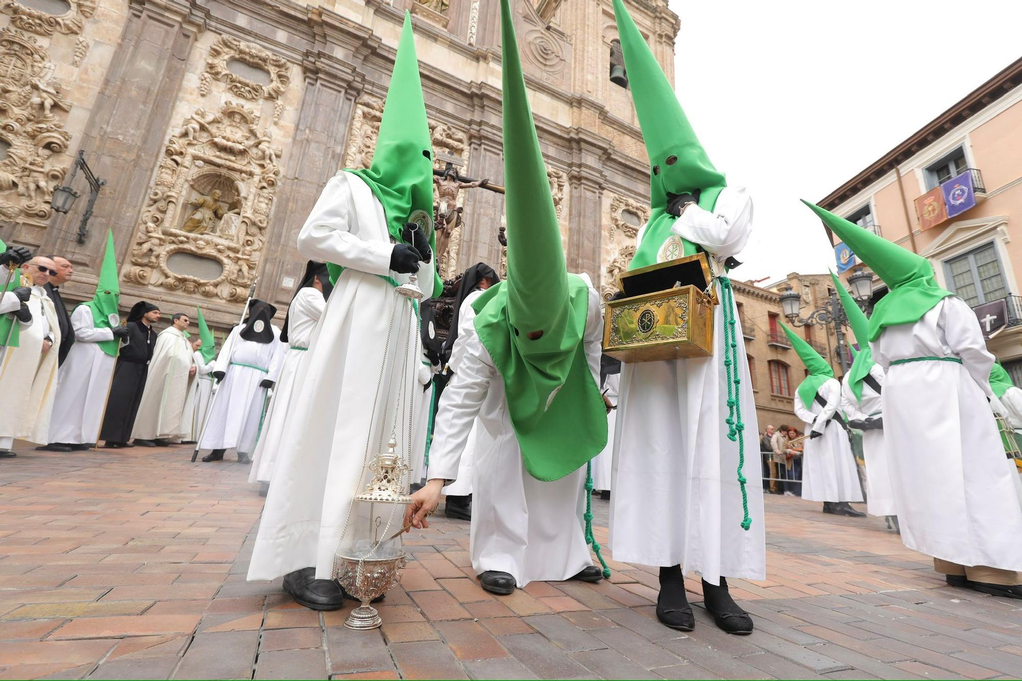 Procesión de la Cofradía de las Siete Palabras y San Juan Evangelista