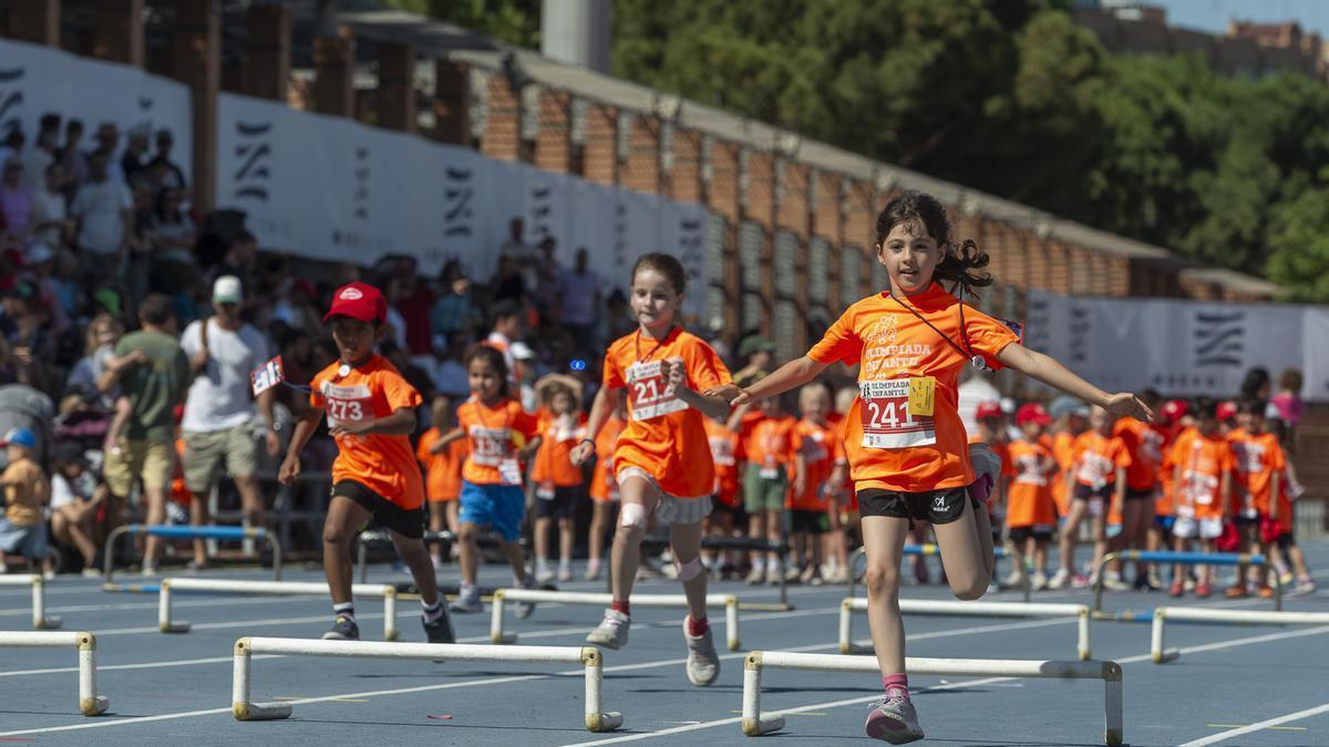 Éxito de participación en la Olimpiada Infantil del Valencia Club de Atletismo y Nuevo Centro