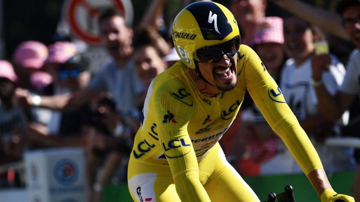 Julian Alaphilippe exhibió poderío en la contrarreloj de Pau