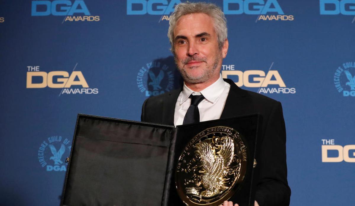 Alfonso Cuarón, con el premio de los DGA por 'Roma'.