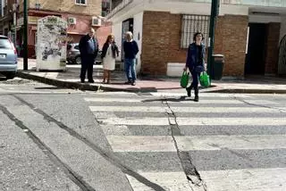 El PSOE critica "la chapuza" con el asfaltado de la barriada de La Luz