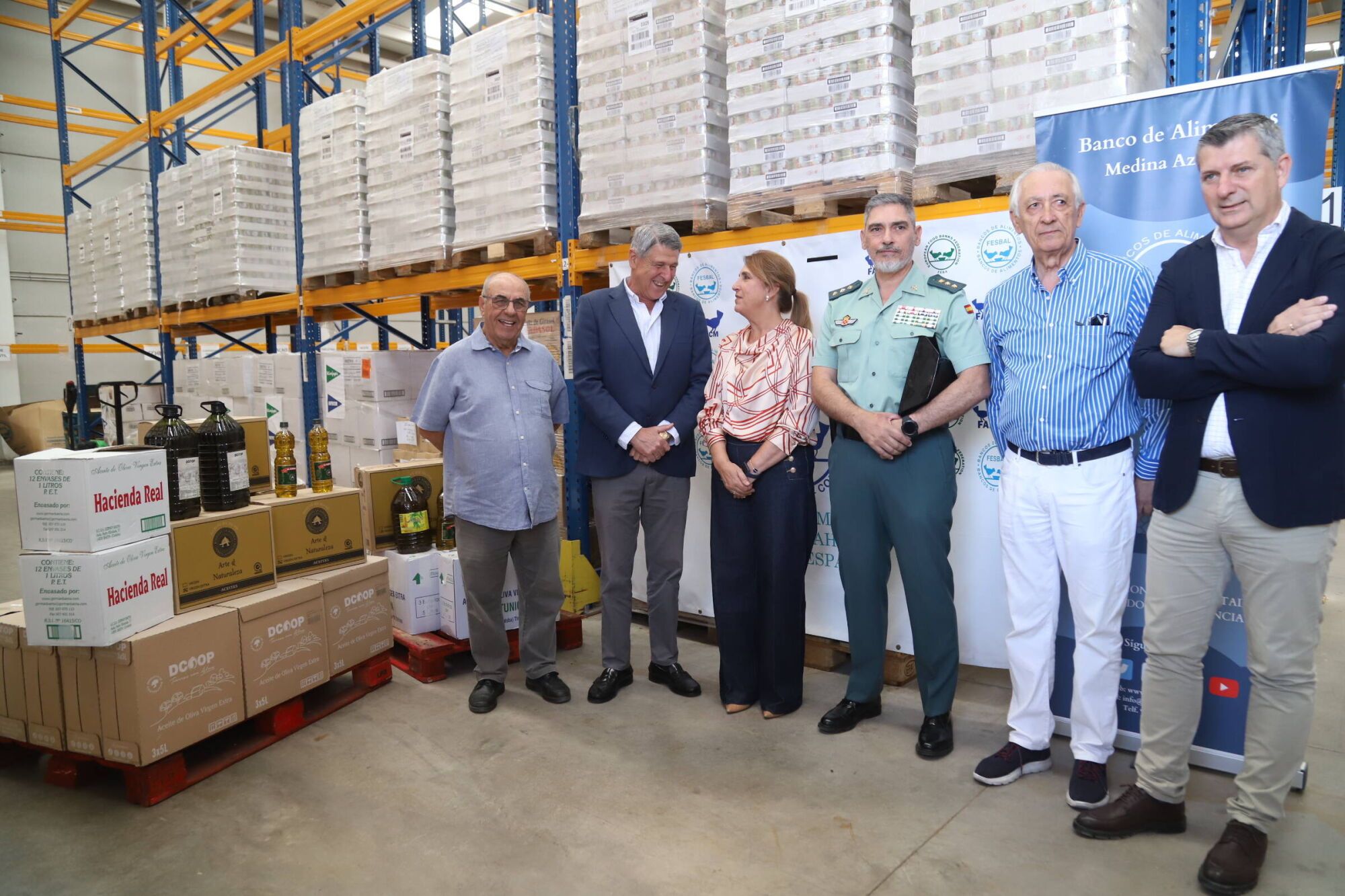 El Banco de Alimentos ha recibido 500 litros de aceite procedente de unos 5.000 kilos de aceituna aprehendida por la Guardia Civil.