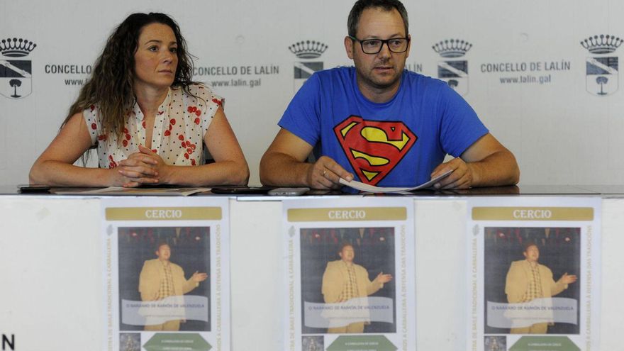 Begoña Blanco y Fernando Rodríguez presentaron el certamen de A Carballeira de Cercio. | // BERNABÉ/J. LALÍN