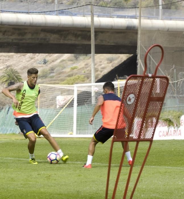 ENTRENAMIENTO DE LA UD LAS PALMAS Y ENTREVISTGA ...