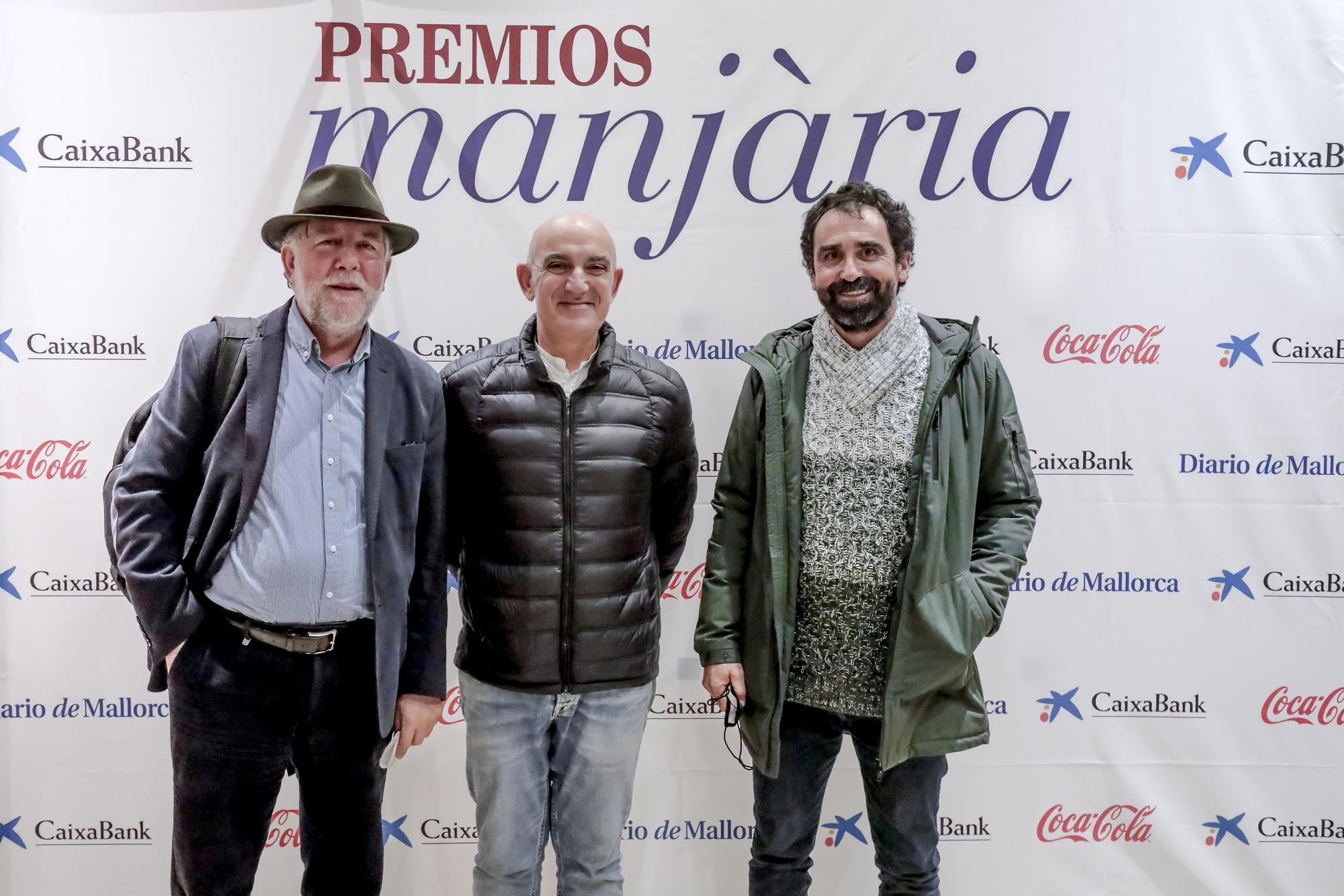 Miquel Adrover, crítico de gastronomía, junto a Tomeu Arbona, del Fornet de la Soca, y Xisco Llompart, de la finca de agricultura ecológica Purgatori.