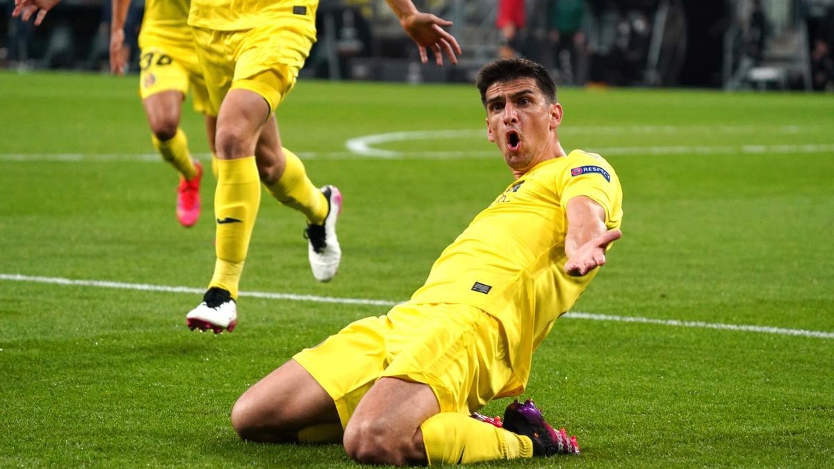 Gerard Moreno celebra un gol con el Villarreal.