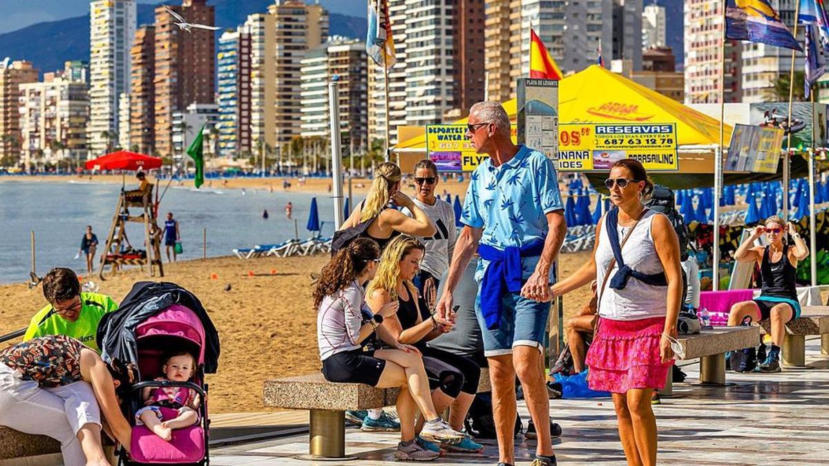 Benidorm entra en zona de riesgo extremo a las puertas del puente de todos los Santos.