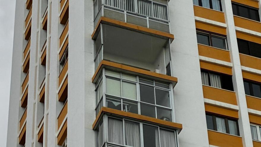 Balcón arrancado en San Telmo por la borrasca Emilia