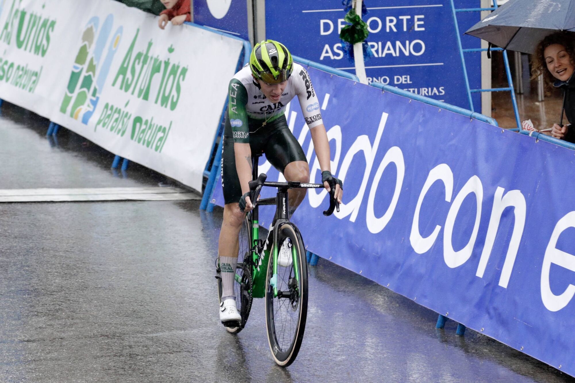 EN IMÁGENES: Segunda etapa de la Vuelta Ciclista Asturias.
