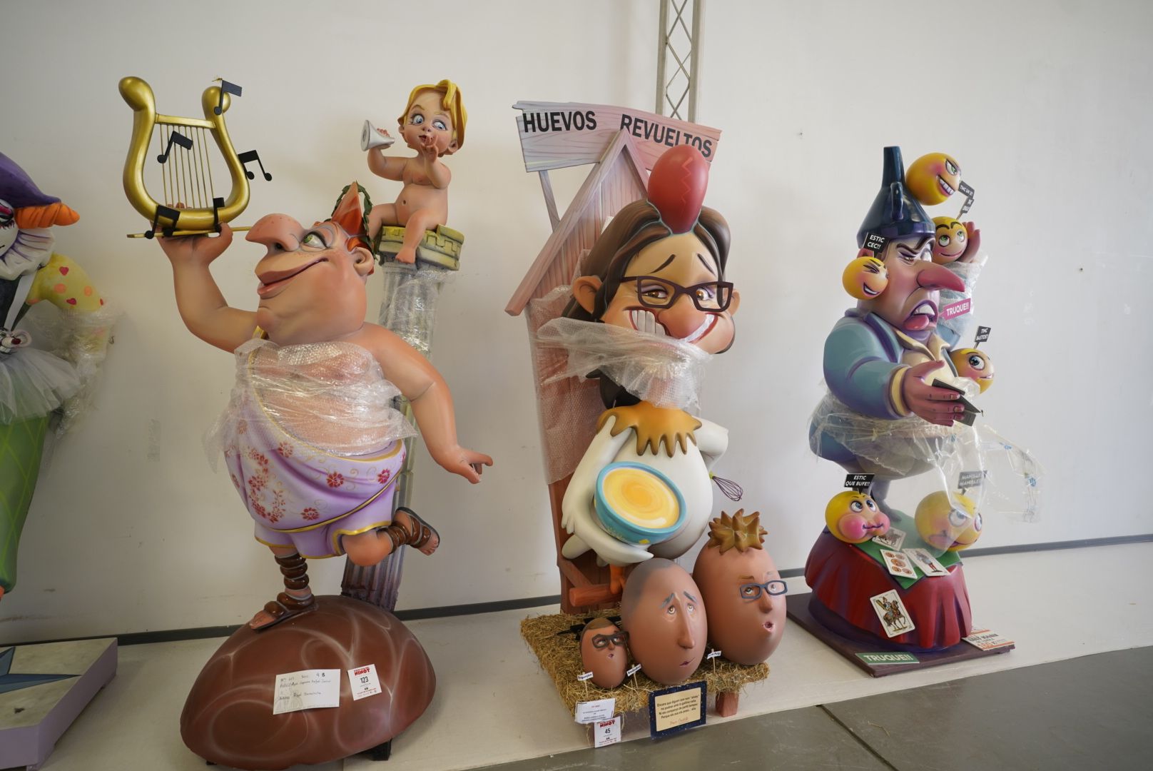 Los ninots de las Fallas 2021 llegan a La Marina