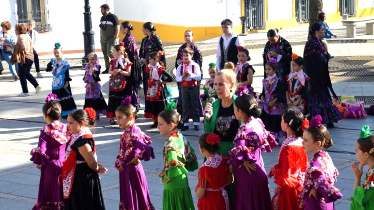 Exhibición de baile flamenco en la Plaza del Pueblo
