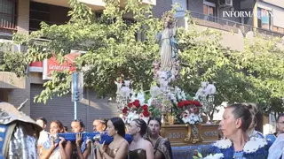 Altozano pasea con orgullo a la Virgen de la Asunción