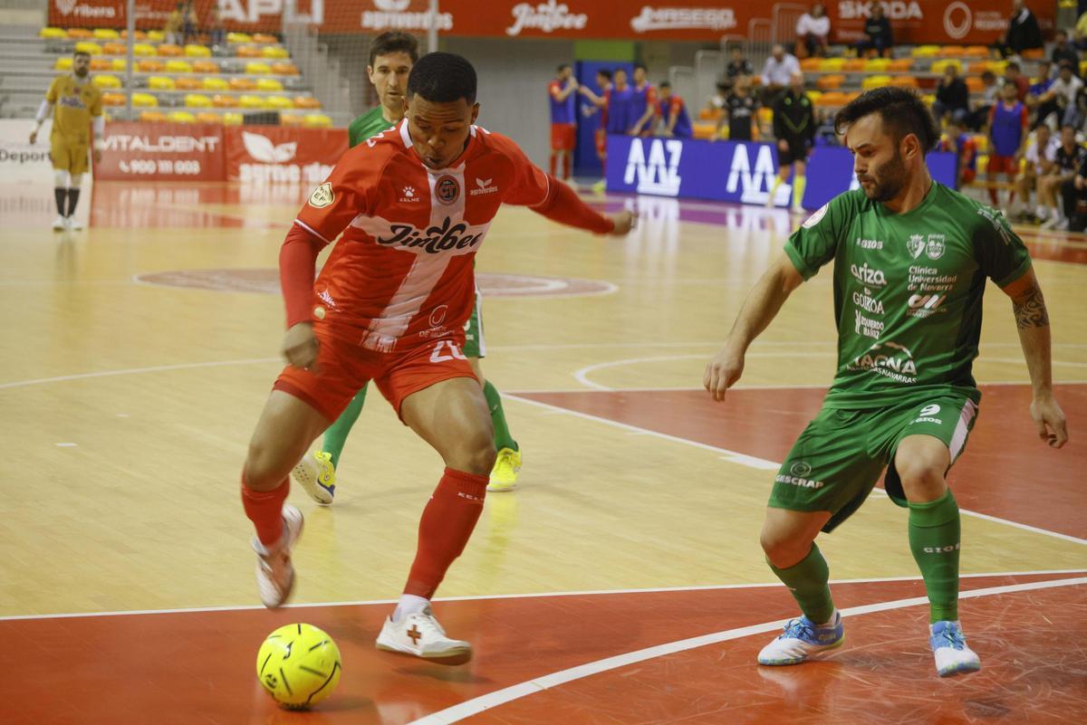 Osamanmusa en un lance del partido