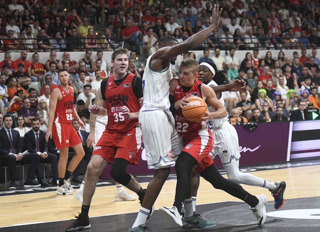 Todas las imágenes de la semifinal de la Supecopa entre el UCAM Murcia y el Unicaja