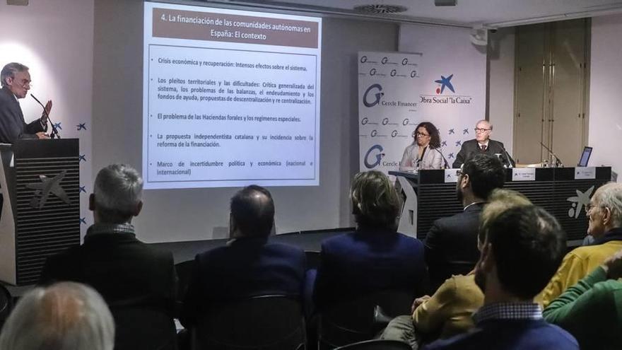 Conferencia del economista Jesús Ruiz-Huerta