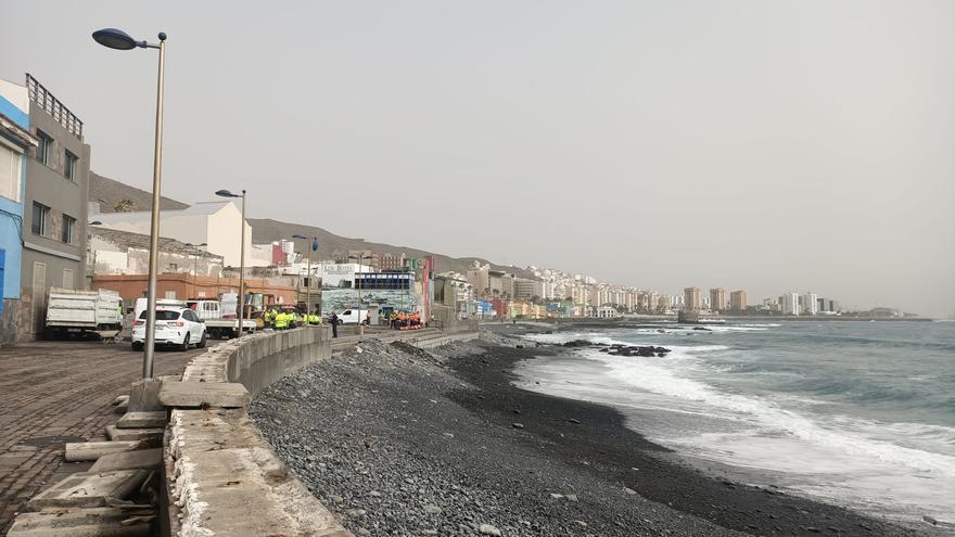 San Cristóbal, un día después de las inundaciones por el fuerte oleaje