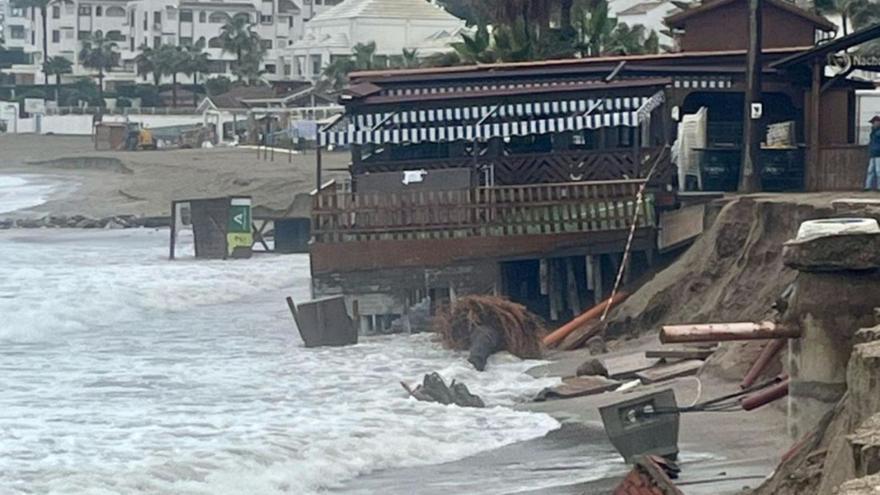 Parte del litoral de la Costa del Sol afectado por un temporal.