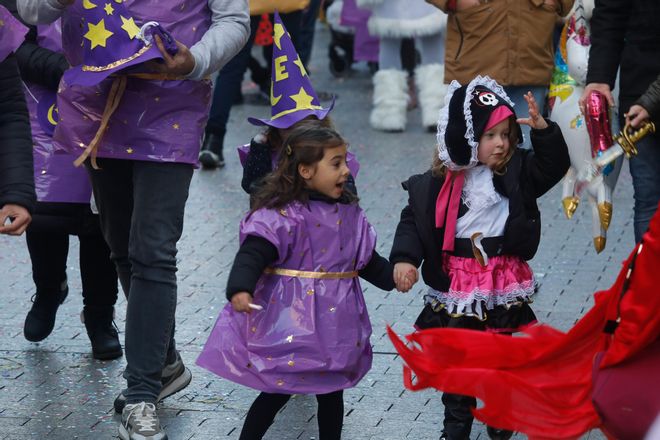 En imágenes: Desfile de escolinos en Avilés