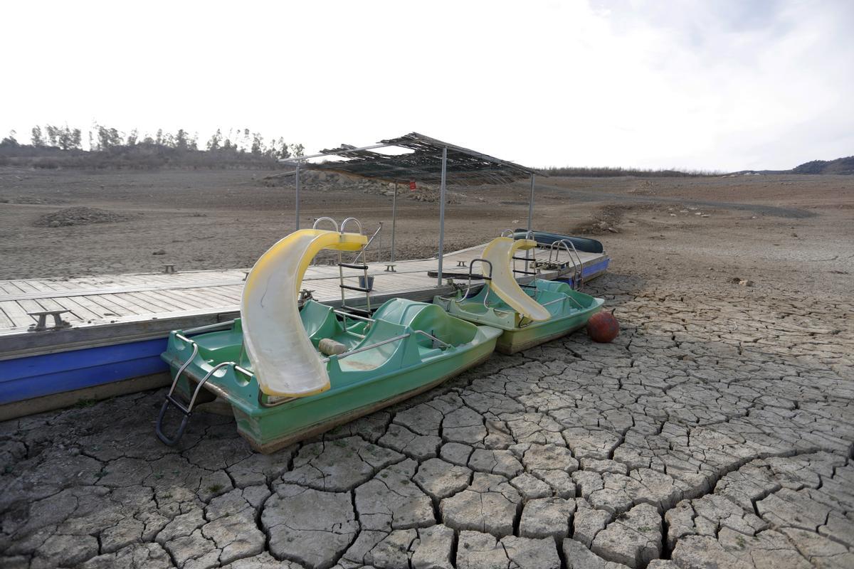 El embalse de la  Viñuela está por debajo del 15% de su capacidad.